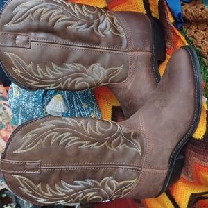 Laredo Distressed Look cowgirl boots, New Without Tags, Sz 9